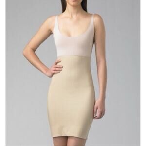 NWT Spanx Hide & Sleek Full Slip Nude Sz M Smooth And Firms